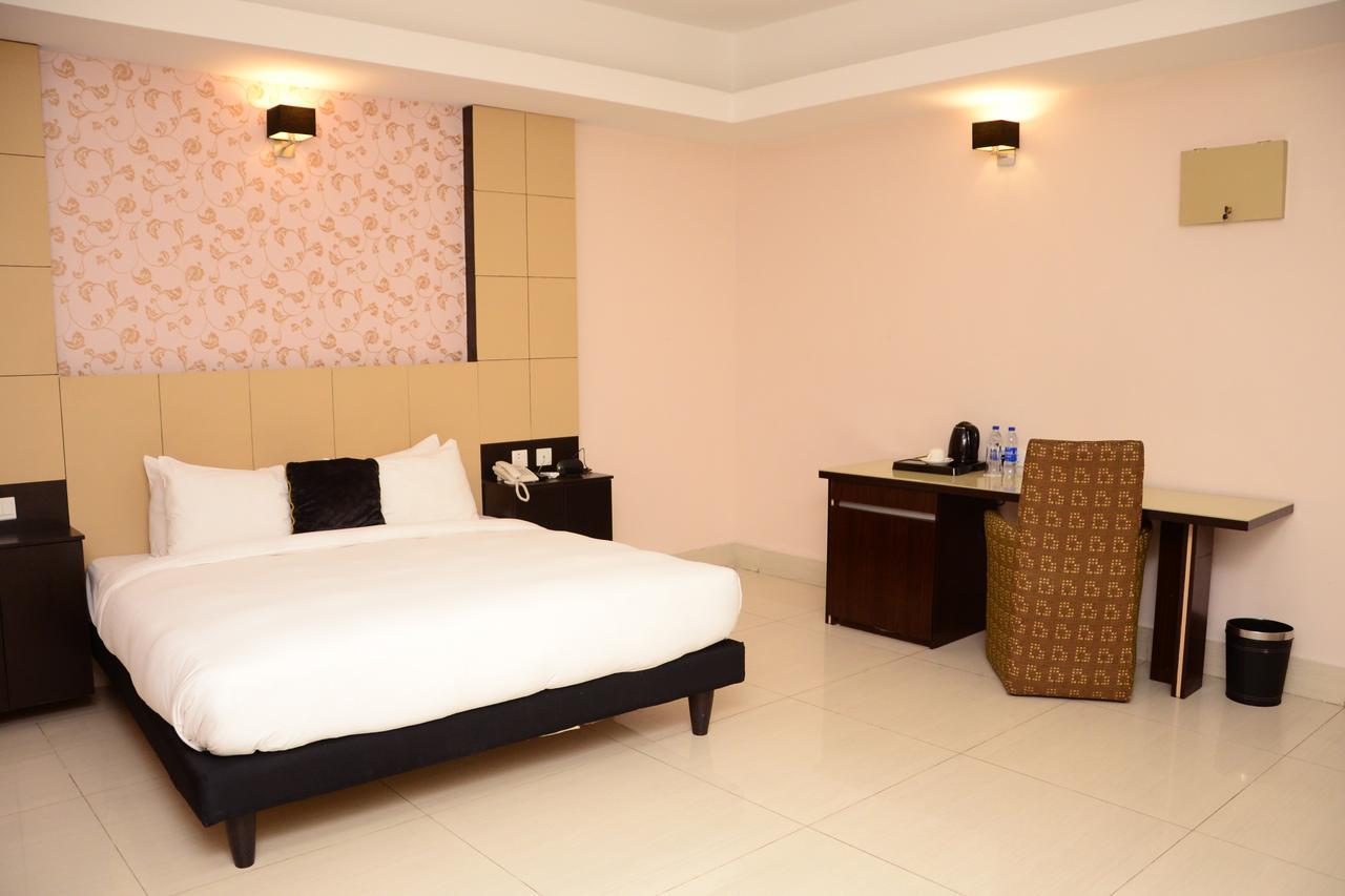 Bwc Hotel Lagos Exterior photo